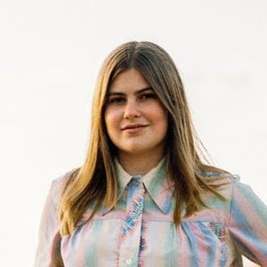 Meet your Posher, Jobi